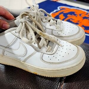 Youth white Air Force Ones, GUC🎉🎊, size 4.5Y